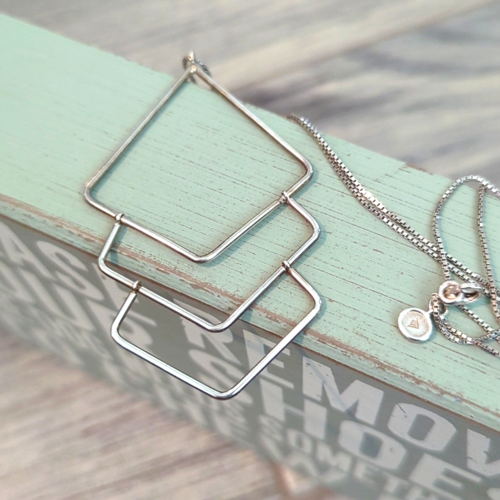 Silpada Diamondback necklace